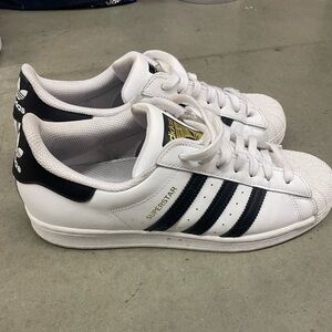 Adidas Men’s Superstar Size 8